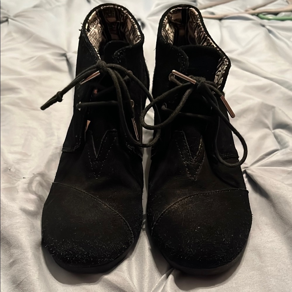 Tom’s-Women's Black Wedge Ankle Boots